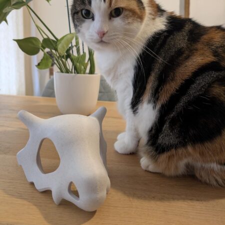 Cubone Skull Decor | Pokémon-Inspired Desk Buddy | Biodegradable PLA | Geeky Room Decoration | Unique Gift for Pokémon Fans